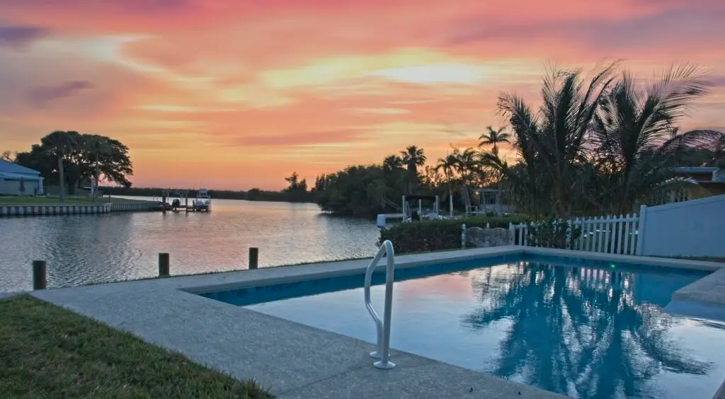 Groundwater near Florida pool foundation