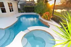 Florida backyard pool - FloridaDetail.Com