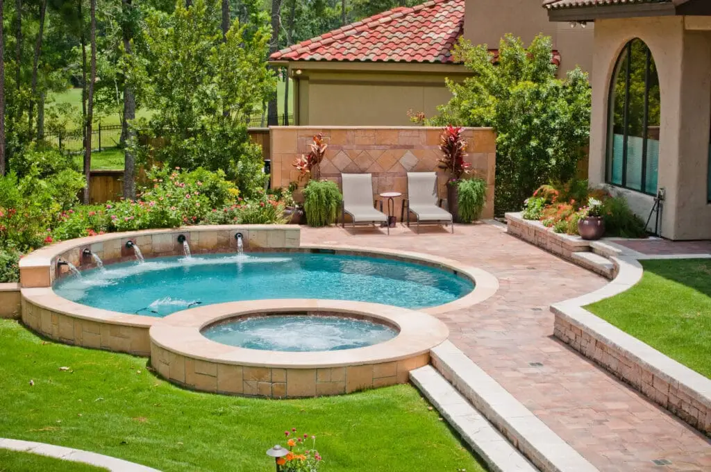 Small pool design Rotonda